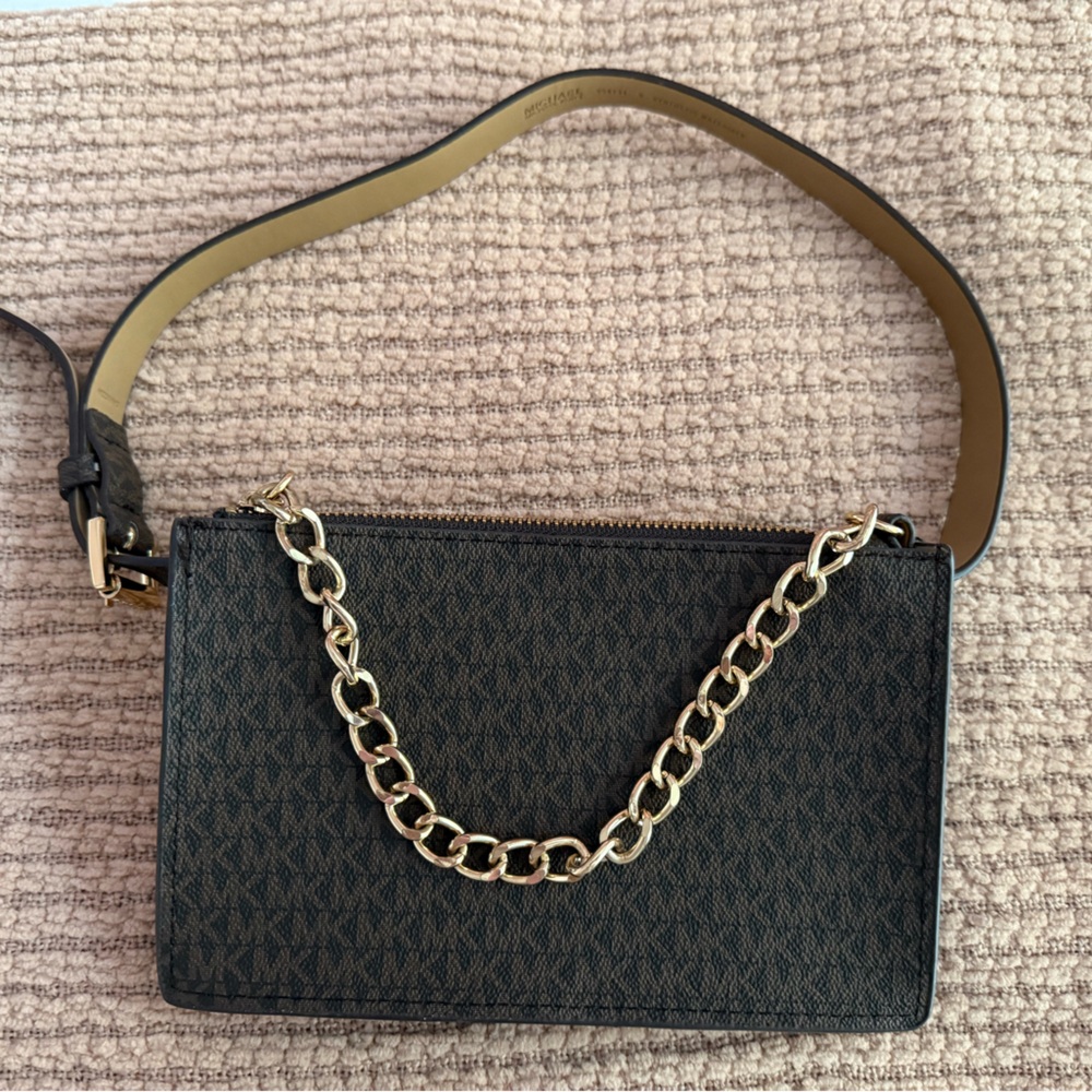 Michael Kors Belt Bag with Pull Chain, size Small